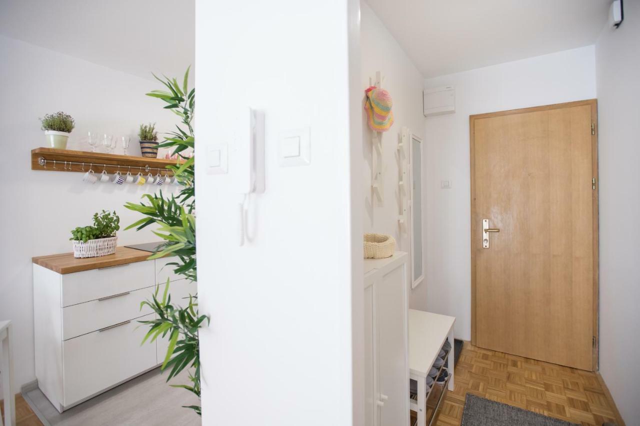 Family Apartment With Garden Ljubljana Exterior photo